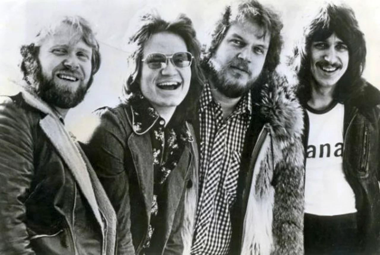 Bachman Turner Overdrive - Lookin Out For One