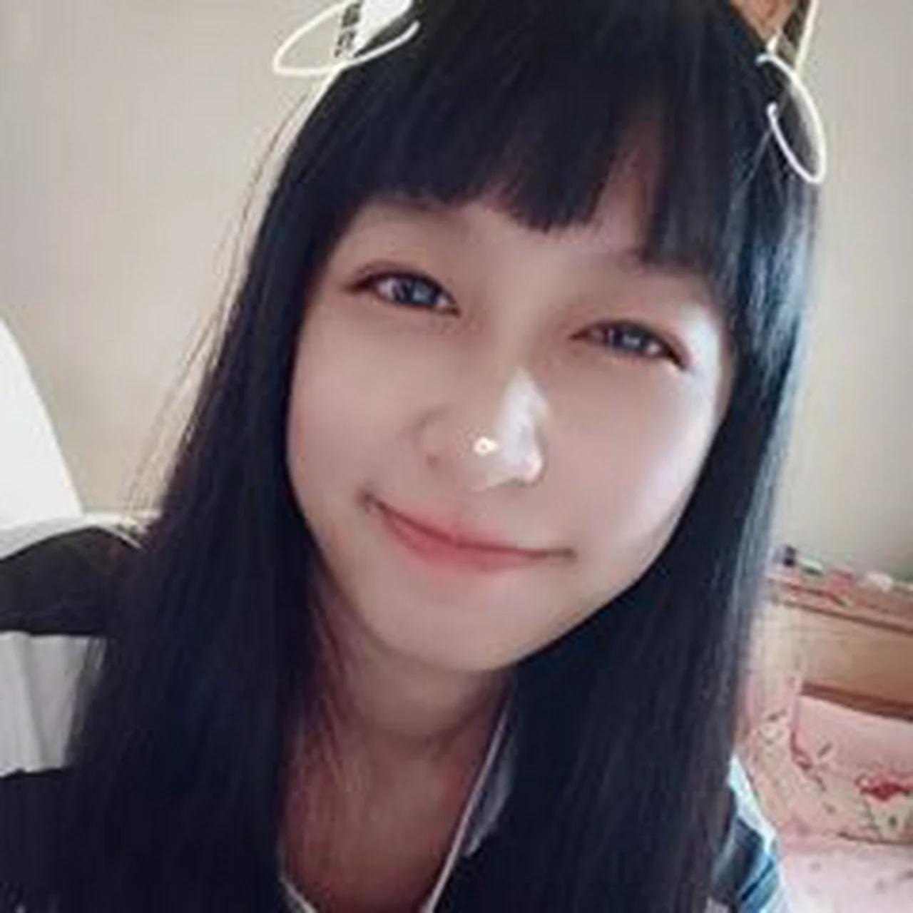 Asian lesbians eating pussy and getting freaky like crazy!!!!!日本女女互舔鮑魚