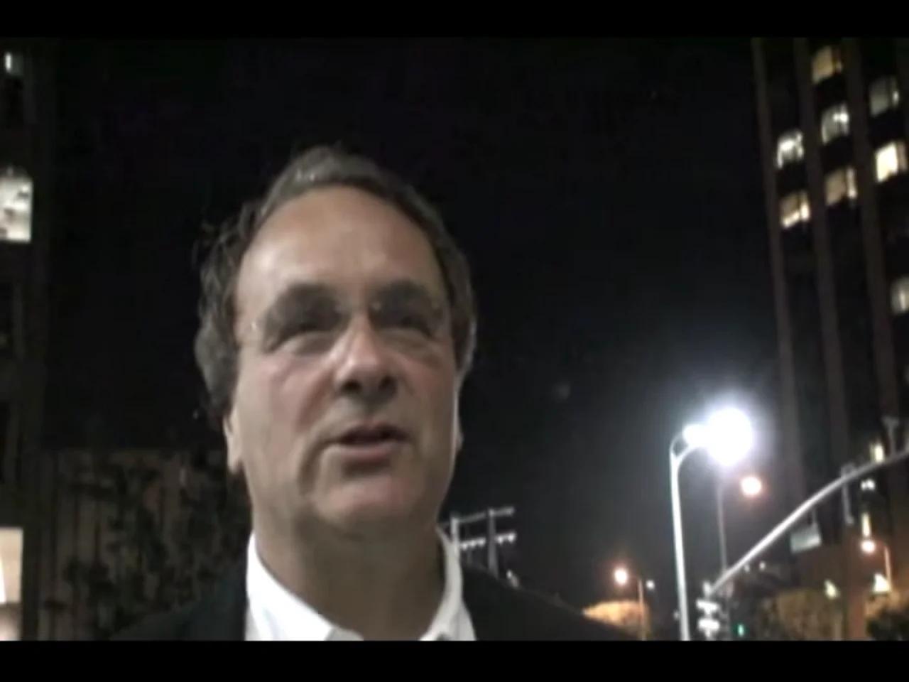 wearechange-los-angeles-debriefs-cia-case-officer-robert-baer-about