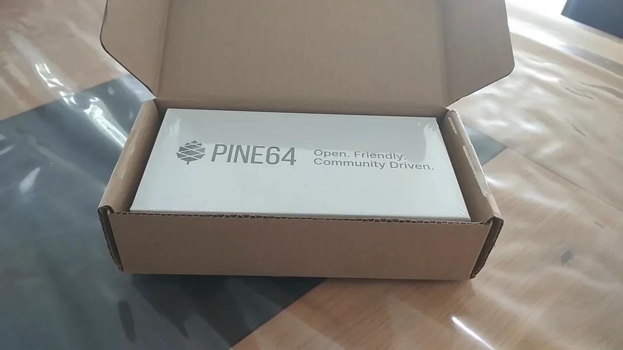 Unboxing the Linux SmartPhone PinePhone Beta Edition with Convergence ...