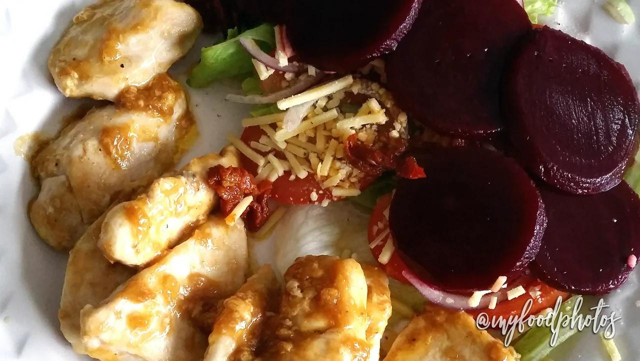 📷 Chicken and Beetroot - Food Photography