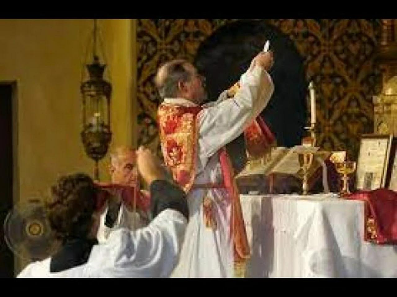 Explanation of the mass and introduction to Latin