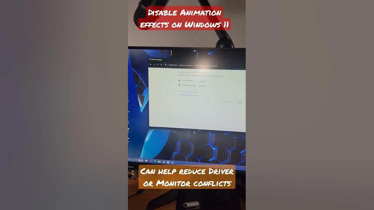 Monitor keeps blinking or goes black when waking up on windows11