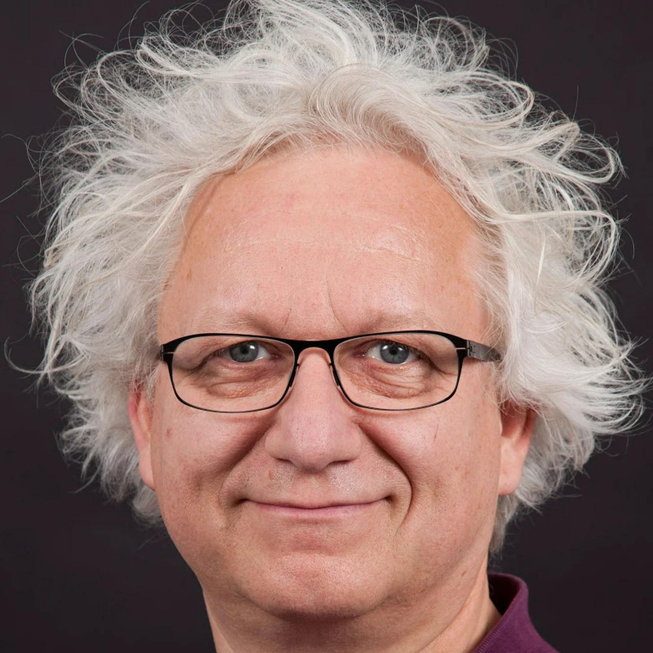 Einstein explains Einstein erklärt