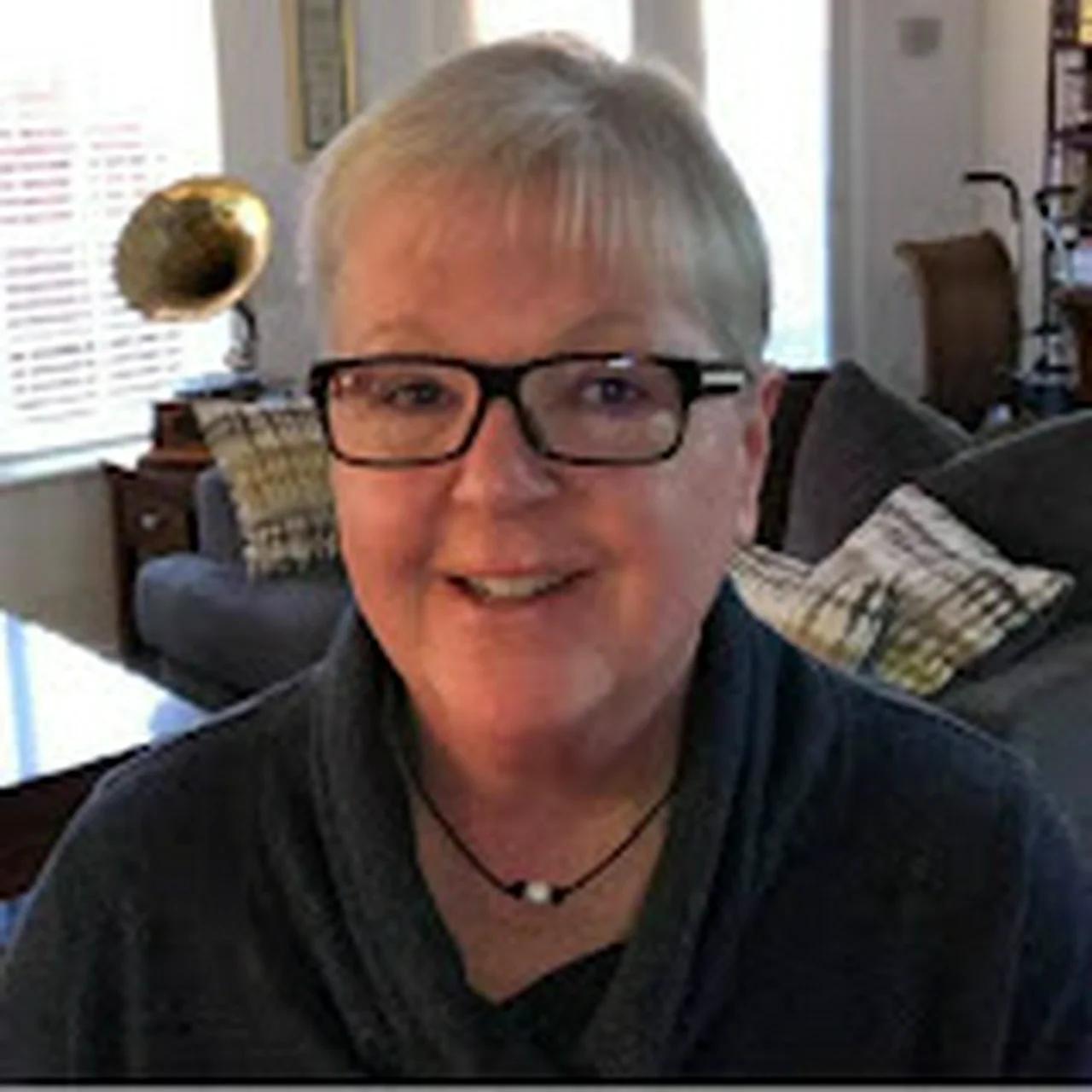 LaurasViewandTarotToo
