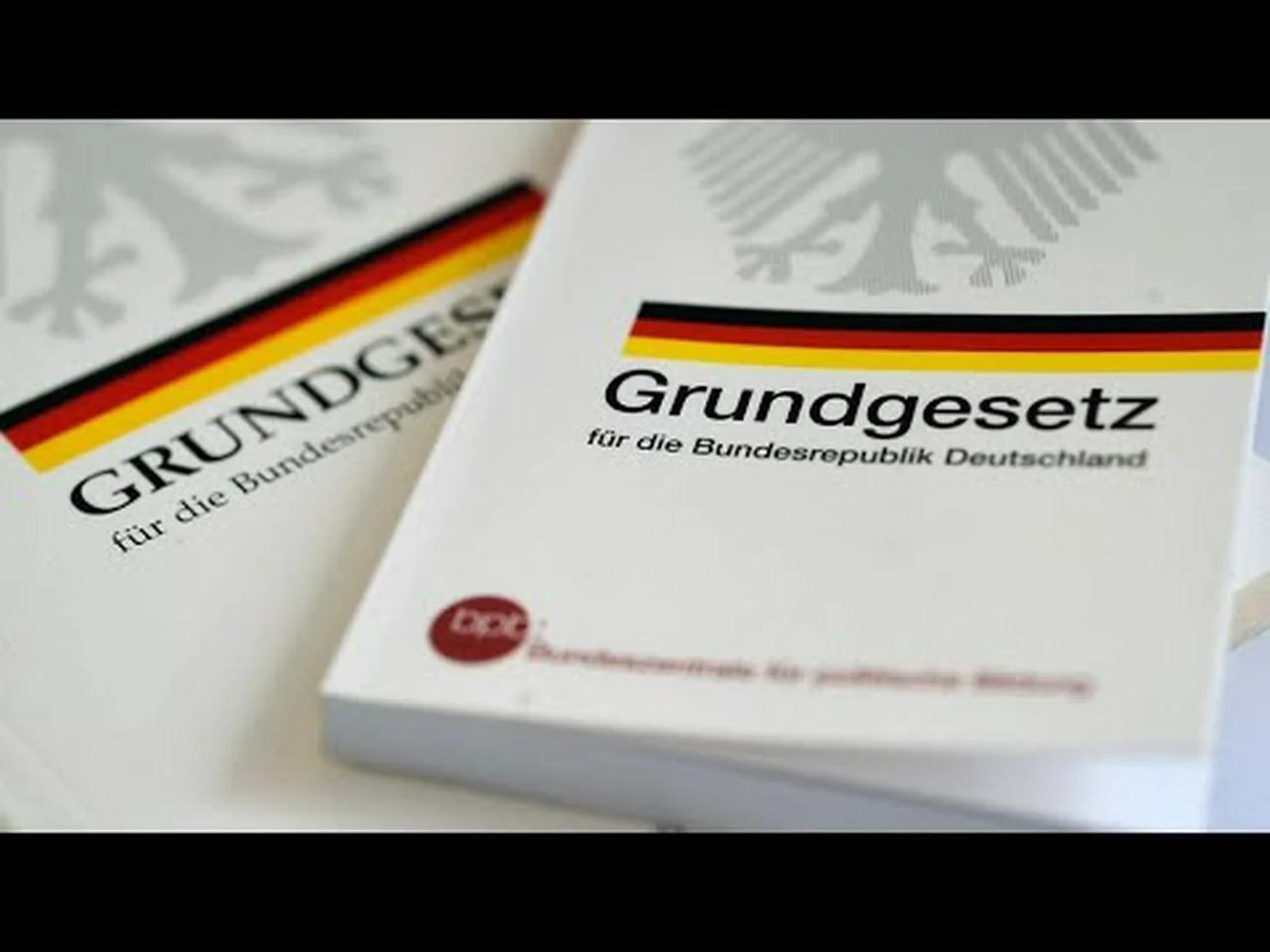 Verteidigt das Grundgesetz! Die Maskenrevolution!