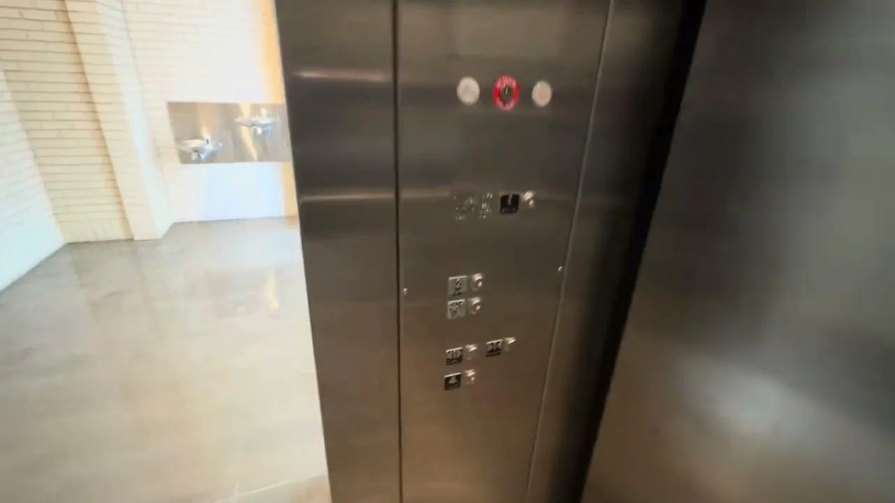 2005 Schindler 330a Hydraulic Elevator 2 3 Northpark Mall Dallas Tx