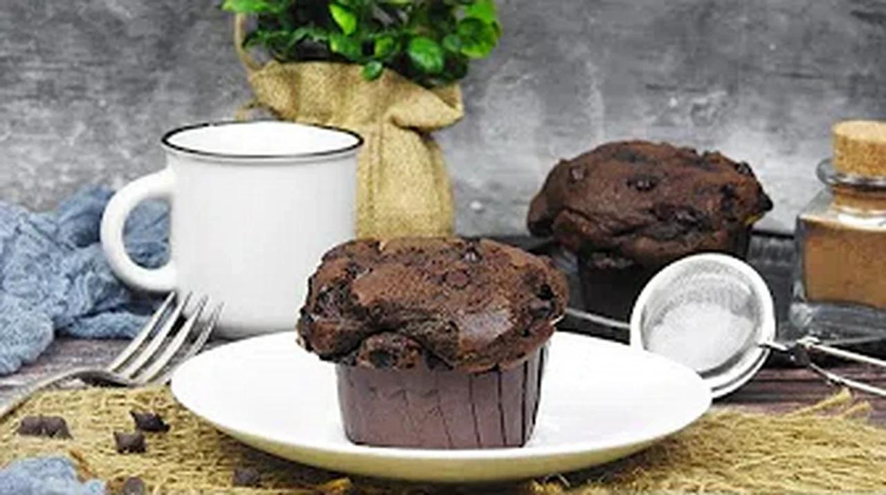 Bakery Style Double Chocolate Muffins Moist Chocolate Muffins Double Chocolate Chunk Muffins