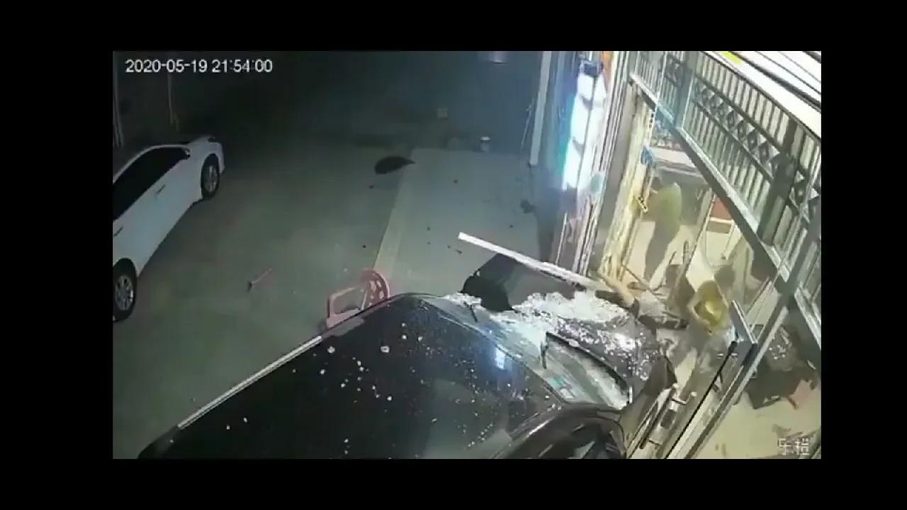 Out of Control Car Crashes Woman into a Salon | Breaking news