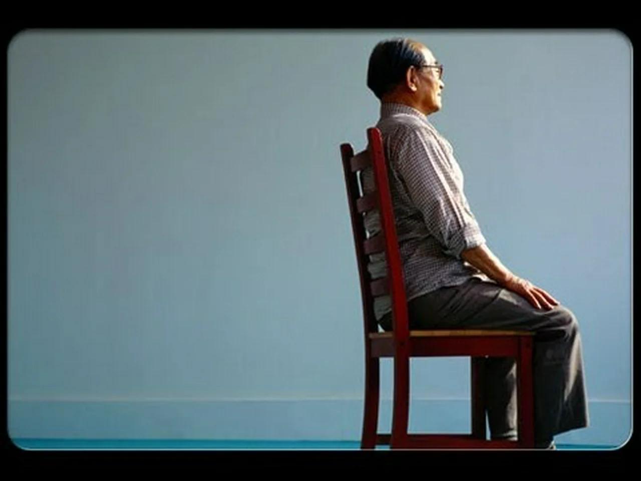 Sit down картинка. Привстал со стула. Человек садится на стул. Sit down картинка. Мальчик мультяшка сидит.