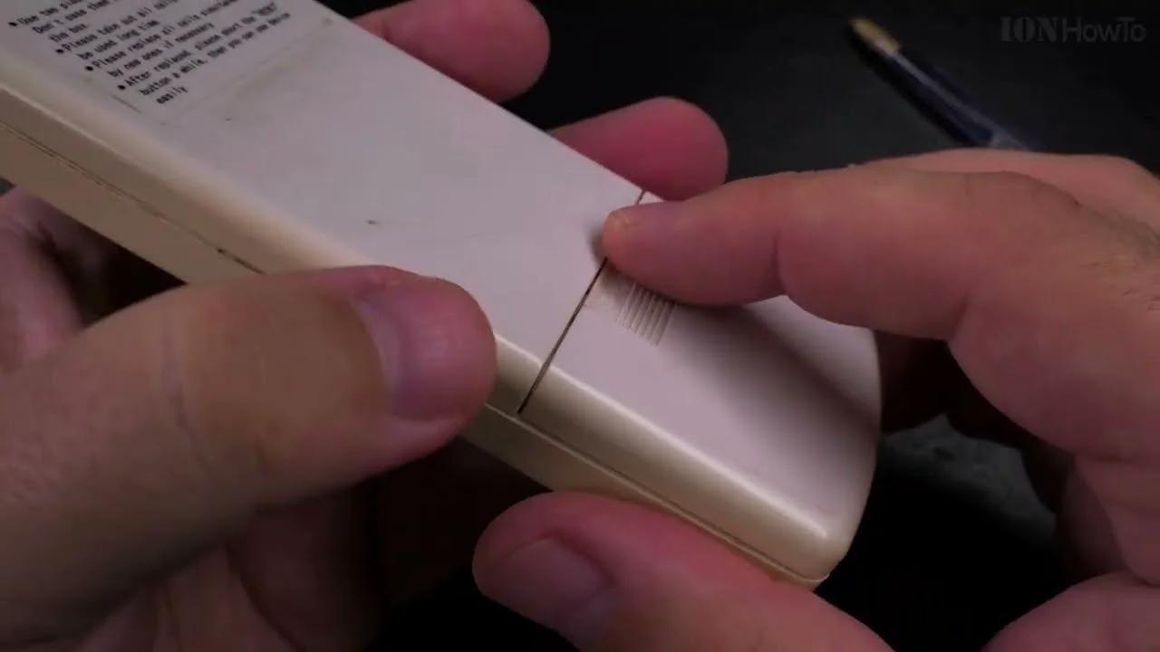 How to Replace AC Remote Control Batteries with a Ballpoint Pen: Easy ...