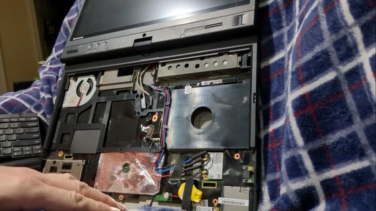 Fully Disassembling X230T / X220T Thinkpads