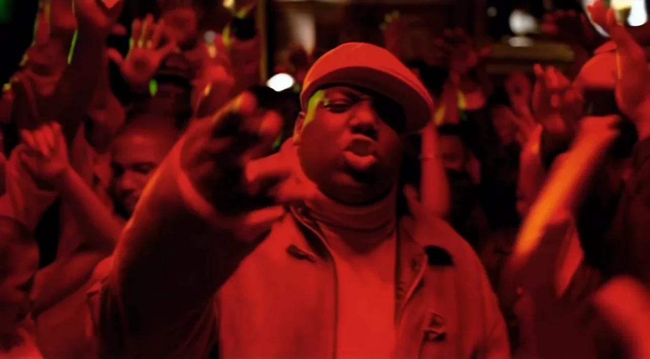 Notorious B.I.G. - Big Poppa [Music Video][Rap 1994]