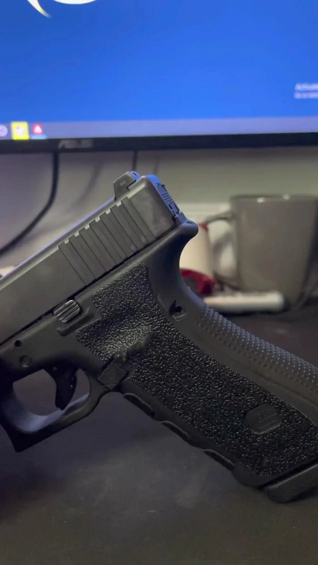 Glock 22 gen 4 breakdown