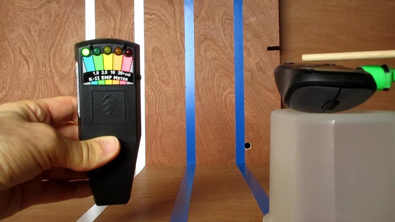 Best EMF meters Part 8 of 13 (Magnetic 1) -- magnetic fields from mouse--