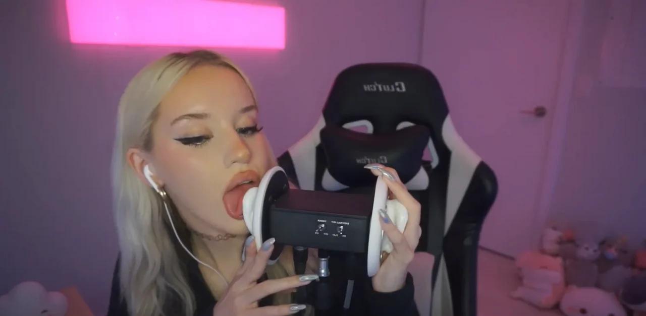 Veronika ASMR ASMR Mouth Sounds, Heavy Breathing, Licks *use headphones*