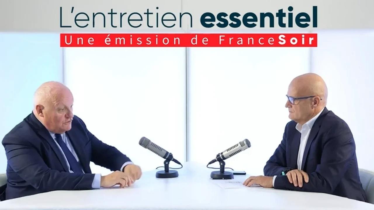 Xavier Azalbert de FranceSoir - Macron,un homme de main, cynique et ...