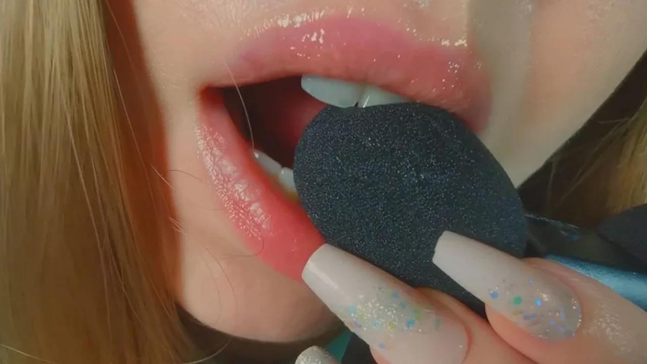 asmr mic biting with foam 🧸