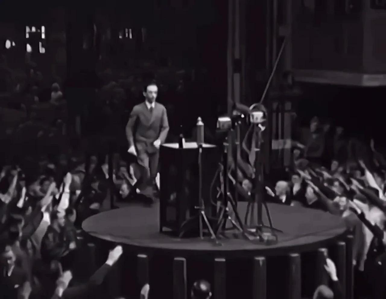 ADOLF HITLER SPEAKING AT A SIEMENS FACTORY IN 1933