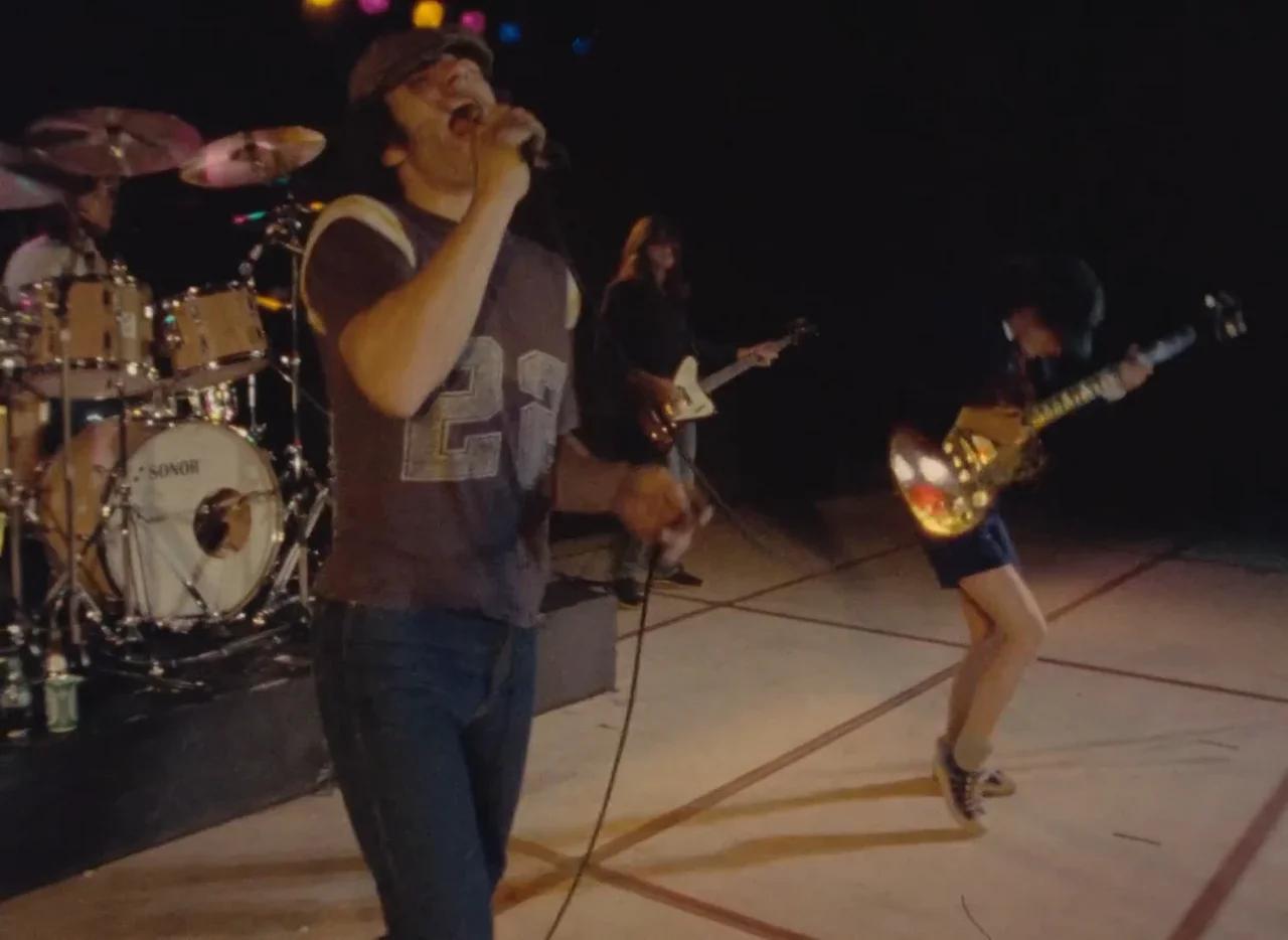 AC/DC - Hells Bells [Music Video][Rock 1980]