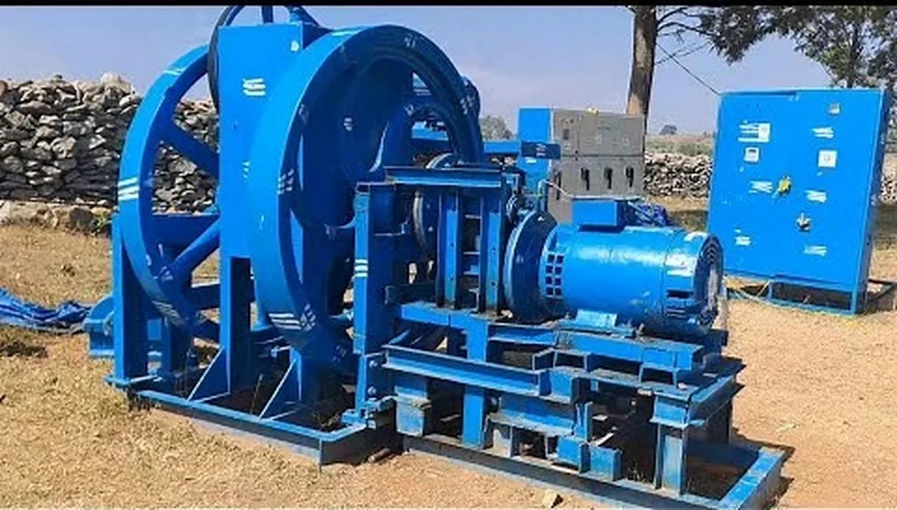 The Maas Commercial Flywheel and the Structural Future of A Court of Thorns and Roses