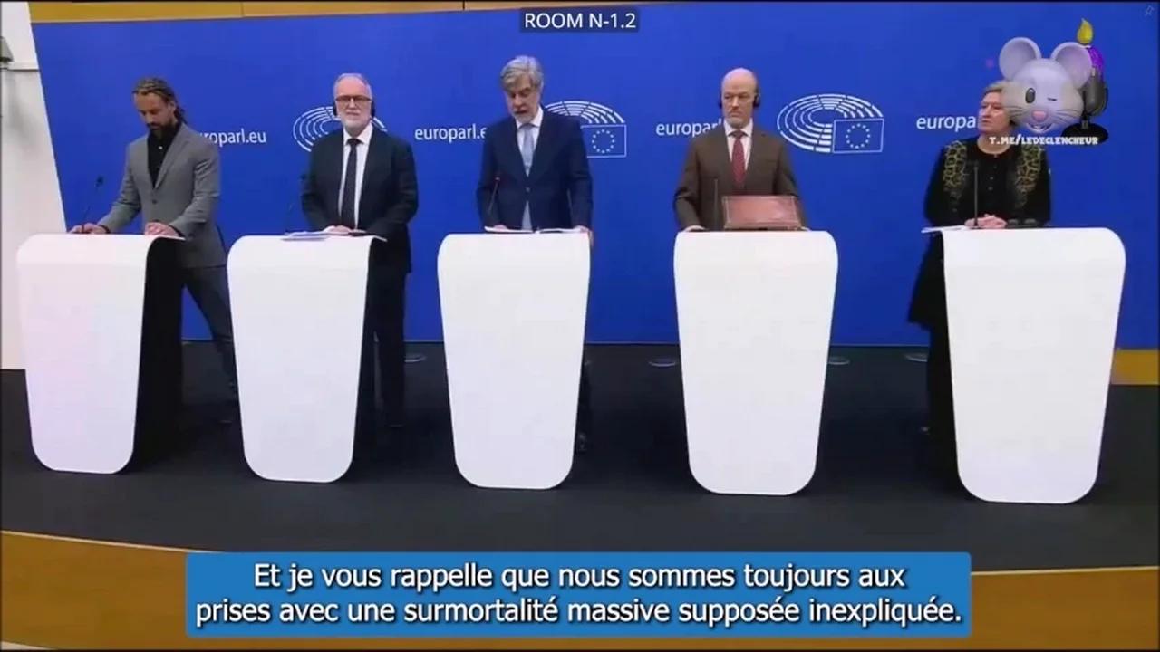 Le scandale arrive