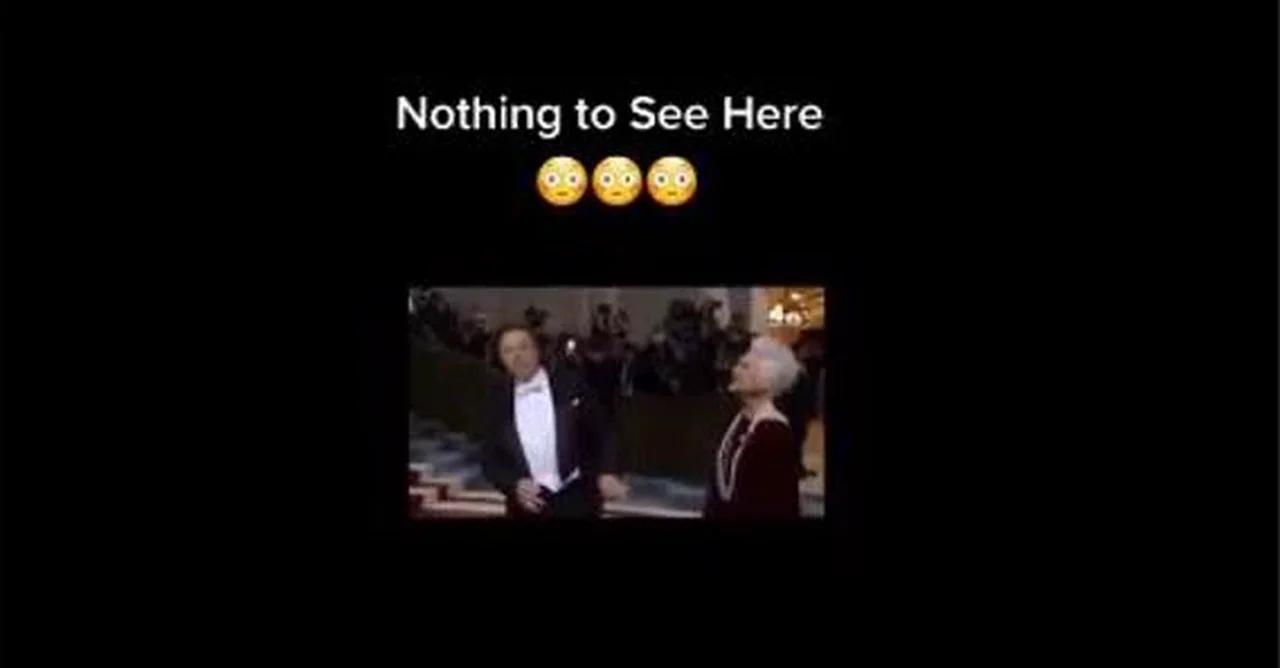 Elon Musk Has Extremely Strange Hillary Clinton Like Moment