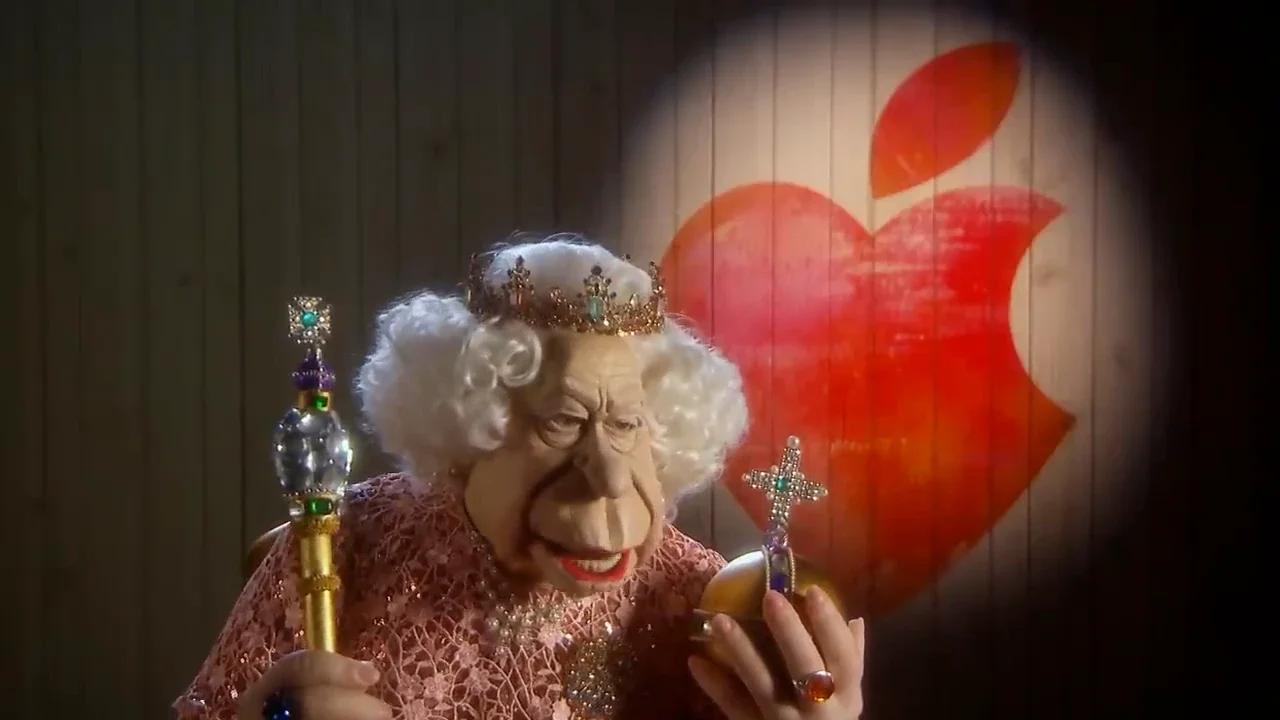 the-queen-and-bill-gates-go-on-first-dates-spitting-image-sep-25-2021