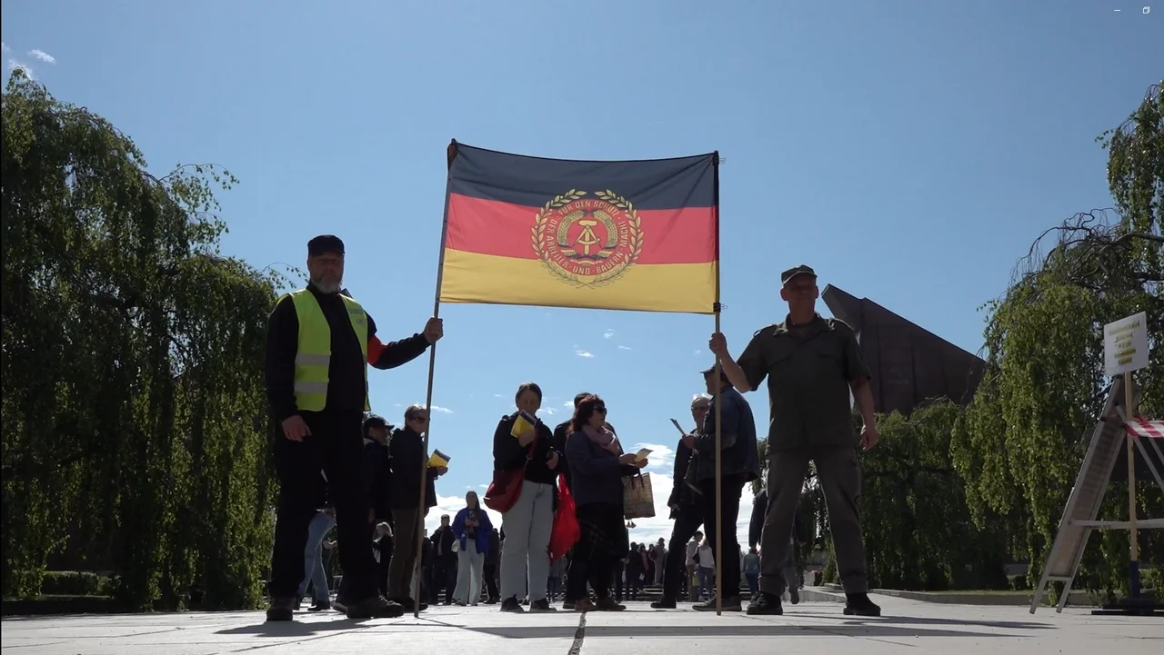 Nationalhymne der DDR am Tag des Sieges sowjetisches Ehrenmal Berlin-Treptow 9. Mai 2025!