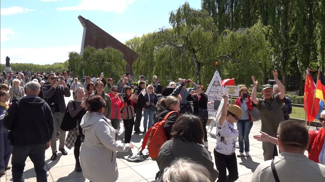 Смуглянка-Smuglyanka am Tag des Sieges 9. Mai 2025 Sowjetisches Ehrenmal Berlin Treptow